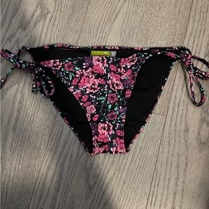 Pacsun Bikini Bottoms (Size: S)
